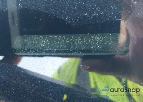 2002 BMW 325I z USA, uszkodzony, nr VIN WBAET37432NG78903